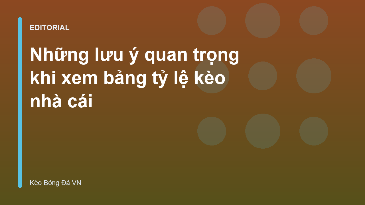 Người chơi đang phân tích bảng tỷ lệ kèo bóng đá trên máy tính